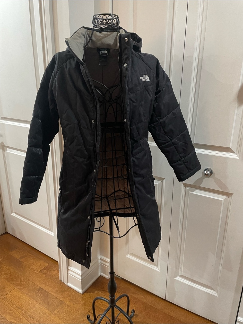 The North Face Kids Black Hooded Insulated Puffer Coat